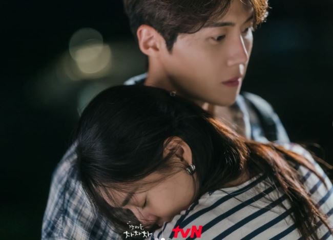 Link Nonton Hometown Cha-Cha-Cha Sub Indo Episode 9: Persaingan Du Shik dan Seong Hyeon