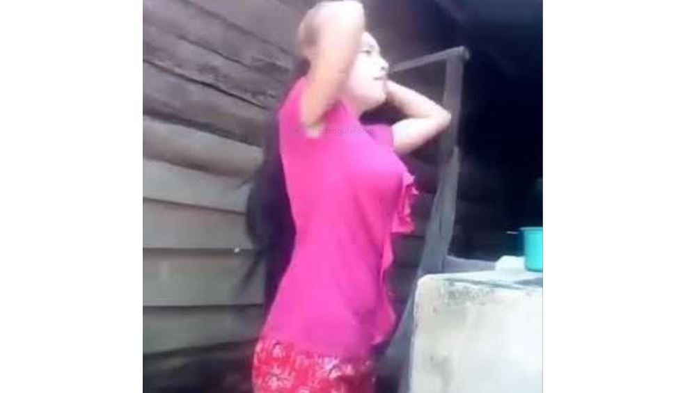 BREAKING NEWS Mama Muda di Tungkal Mandi Sendirian, Teman Suami Bertamu Nekat Tarik Keluar Kamar