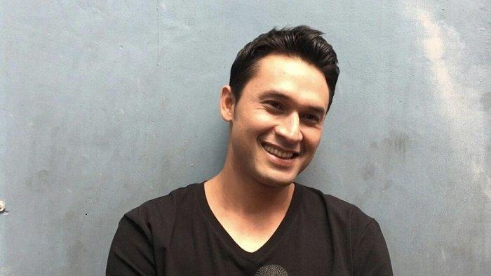 Lama Tak Muncul di TV, Indra L Bruggman Ternyata Sedang Putus Asa Karena Seb Series