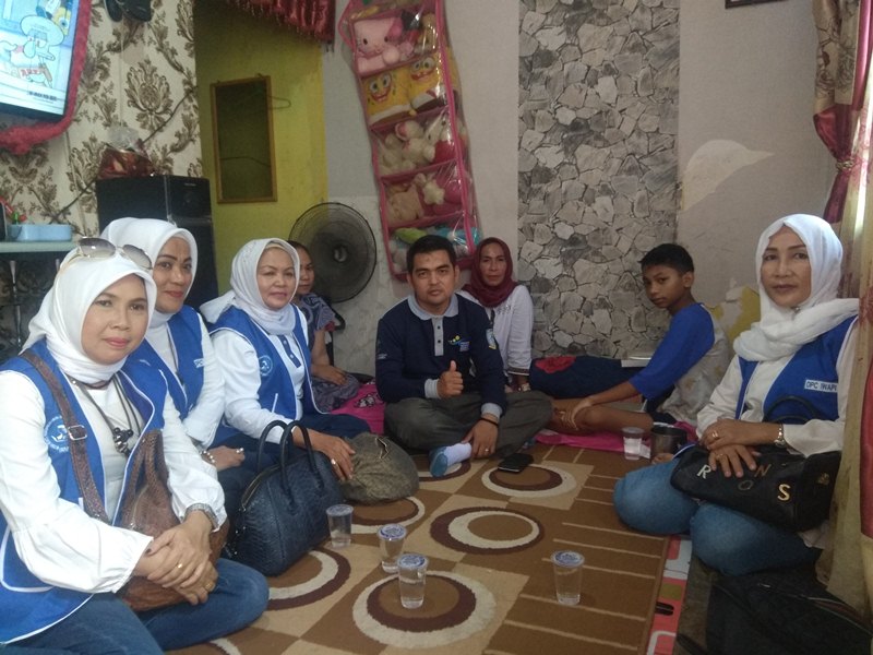 Bantu yang Ingin Buka Usaha, Jumat Berkah IWAPI Bersama Masyarakat Jambi