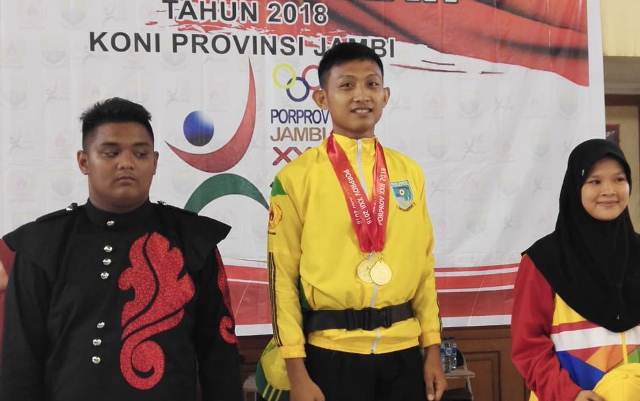 Kota Jambi Juara Umum Cabang Drum Band