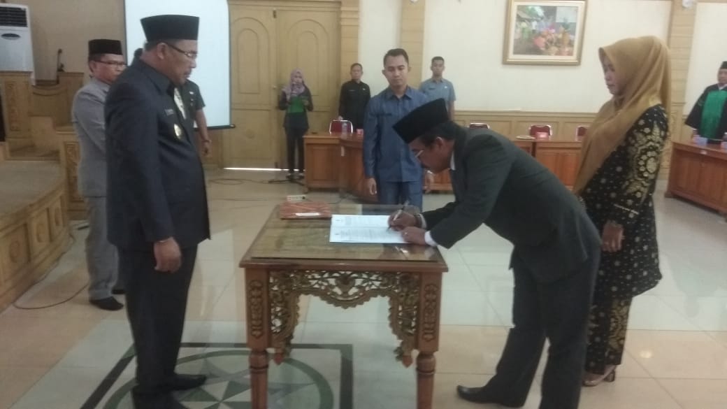 kabag-organisasi-setda-sarolangun-dilantik-sebagai-sekretaris-dprd-sarolangun.jpg