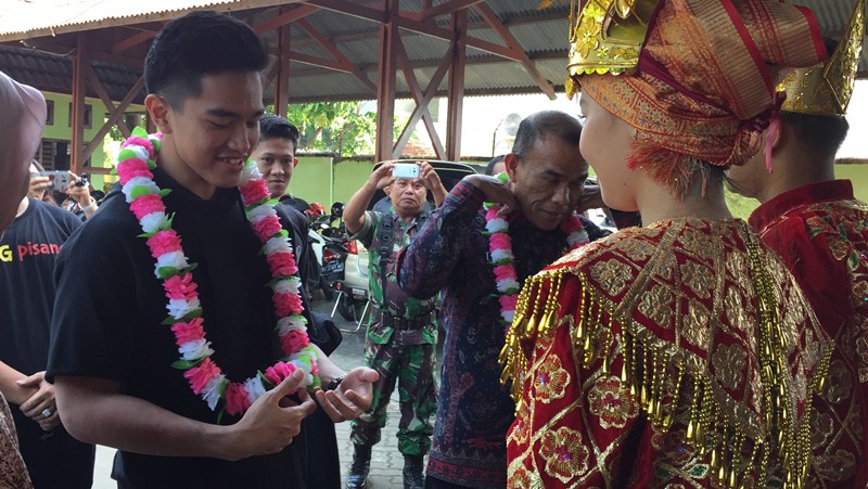 Nonton Video Ngobrol Asik Tribun Jambi Dengan Kaesang Pangarep di SMAN 1 Kota Jambi