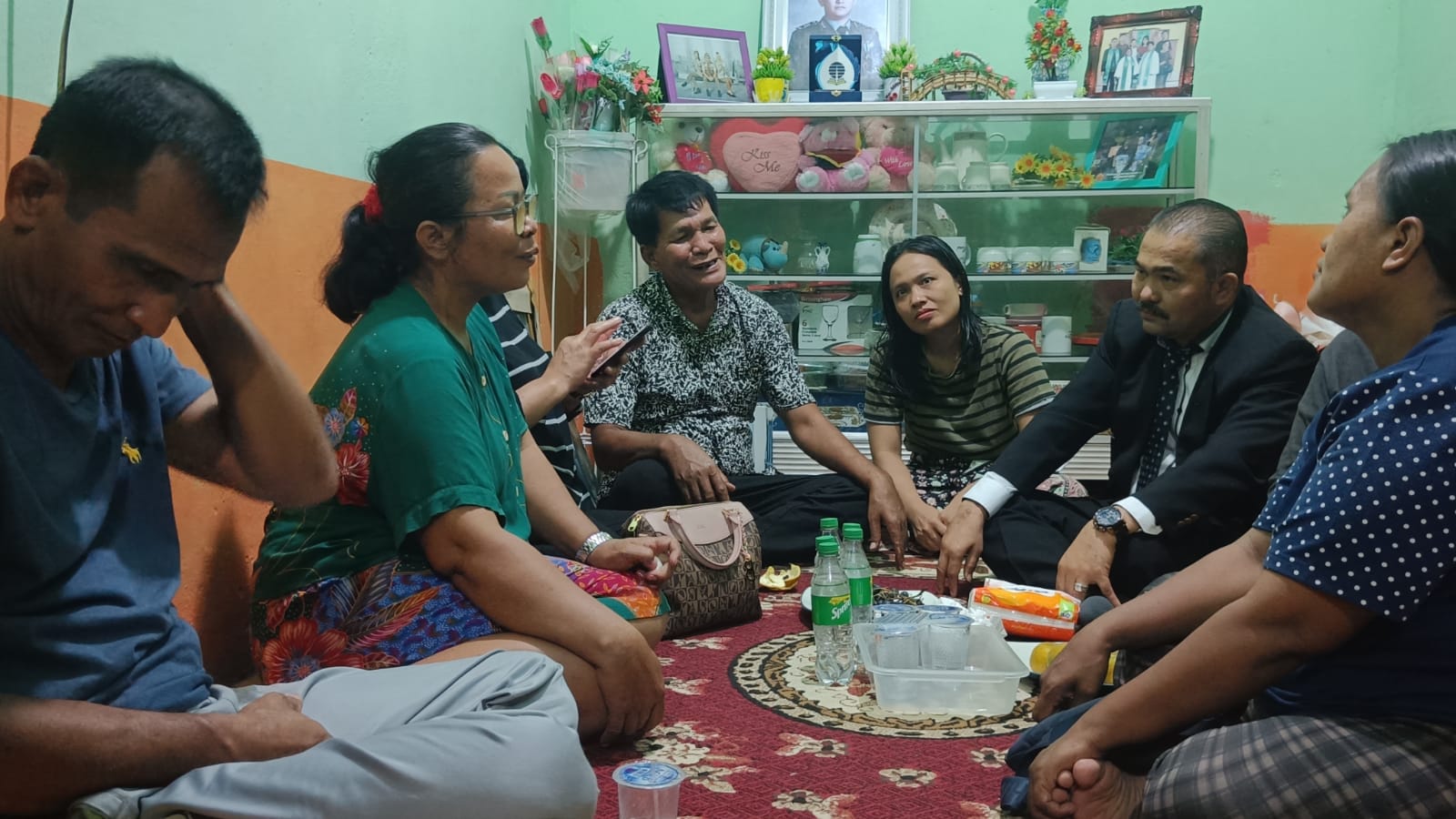 Kamaruddin Simanjuntak Sambangi Rumah Almarhum Brigadir Yosua, Sampaikan Doa Untuk Yuni