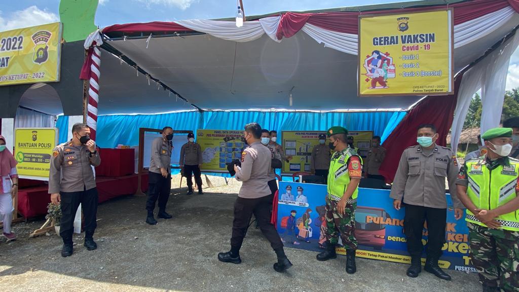 Kapolres Tanjabbar Tinjau Pos Pelayanan di Perbatasan Jambi-Riau Antisipasi Titik Rawan Arus Balik