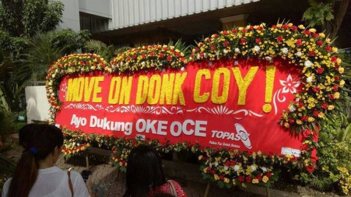 Terselip Karangan Bunga untuk Anies-Sandi, Move On Dong Coy!