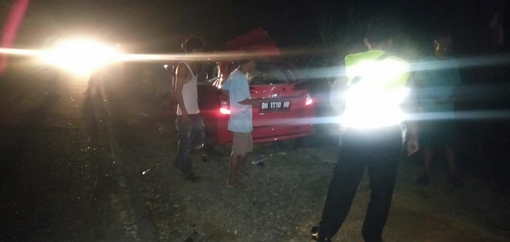 Toyota Innova Adu Kambing dengan Daihatsu Sigra di Sekernan, Dua Warga Kota Jambi Tewas