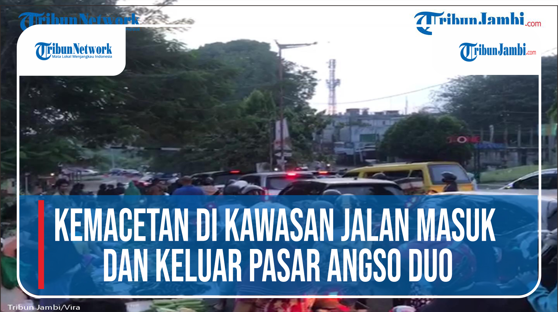 kemacetan-di-kawasan-jalan-masuk-dan-keluar-pasar-angso-duo.jpg
