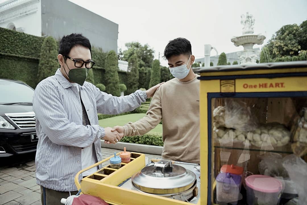 USAHA Bakso Kembaran Raffi Ahmad Makin Sukses, Lokasi Baru Jualannya Ayah Dimas Ahmad Disentil