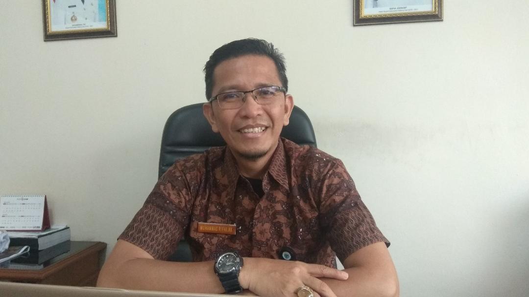 kepala-bkpsdmd-batanghari-m-rifai-kadir.jpg