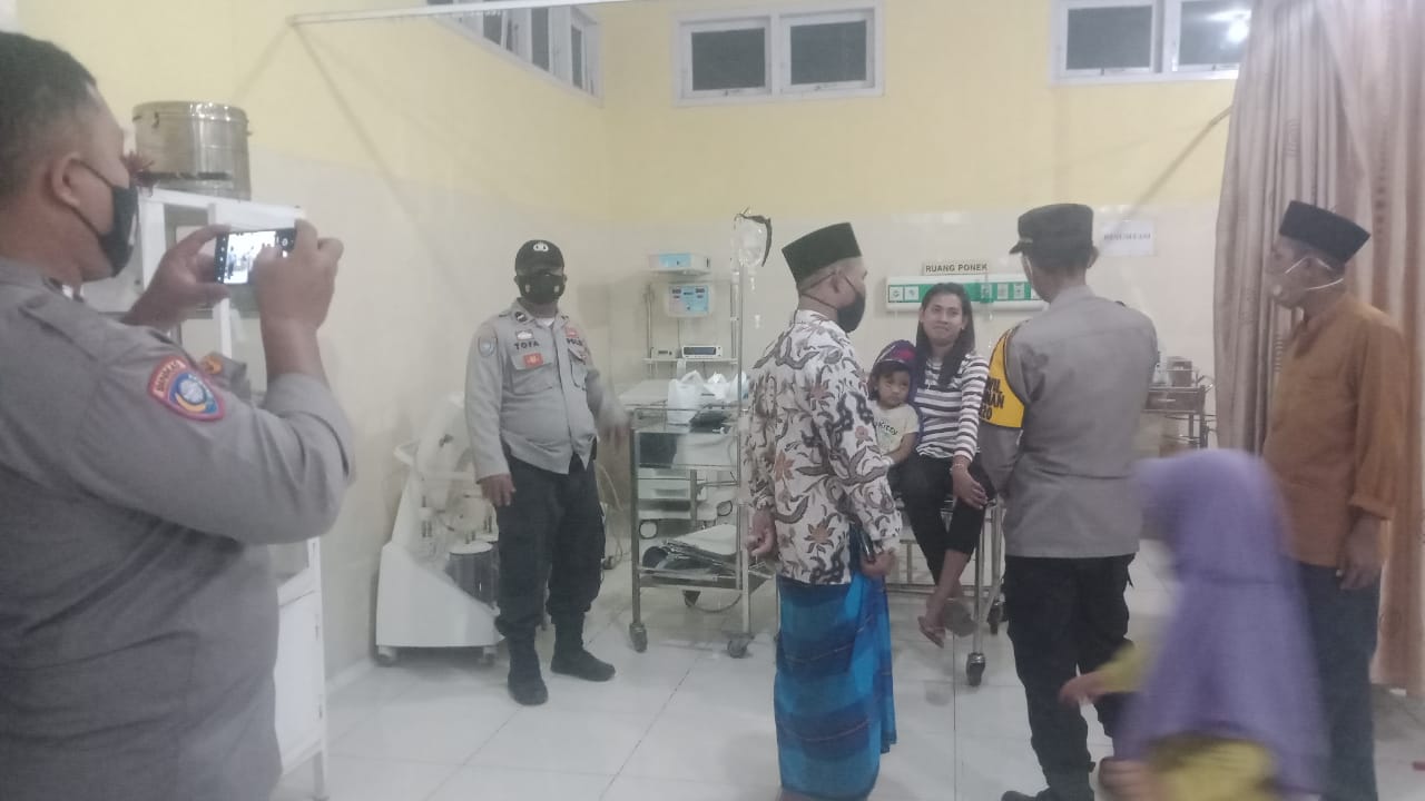 BREAKING NEWS: Belasan Anak & Orang Dewasa Dilarikan ke RSUD Diduga Keracunan Bakso Bakar