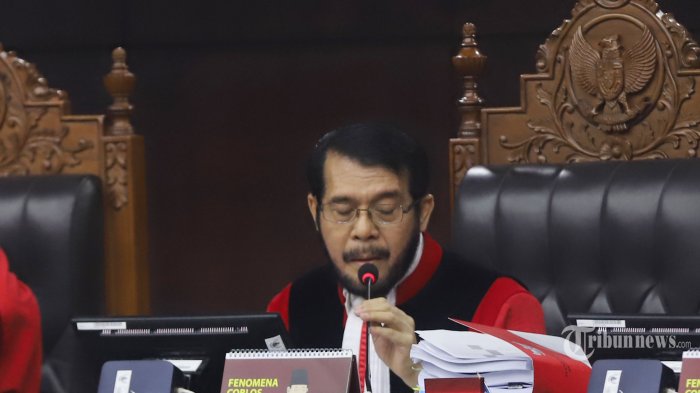 ketua-mahkamah-konstitusi-mk-anwar-usman-memimpin-sidang-p.jpg