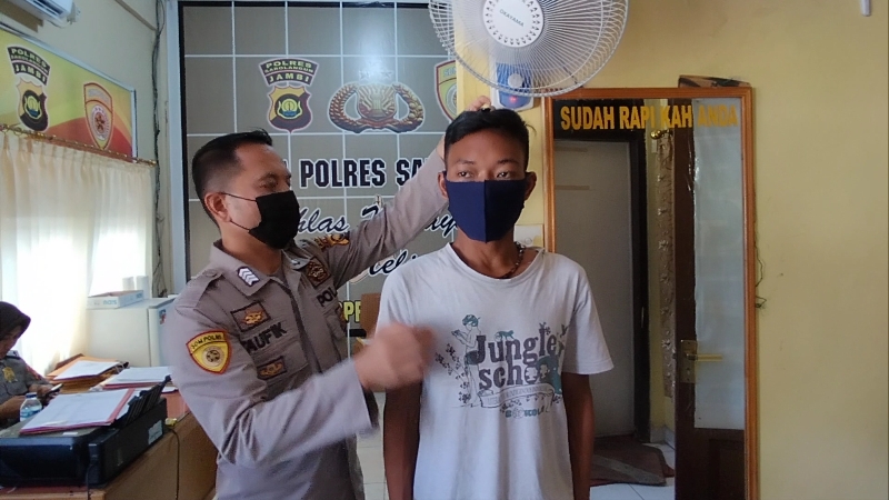 Kisah Perbal Tampung Pemuda Suku Anak Dalam Daftar Jadi Anggota Kepolisian di Sarolangun