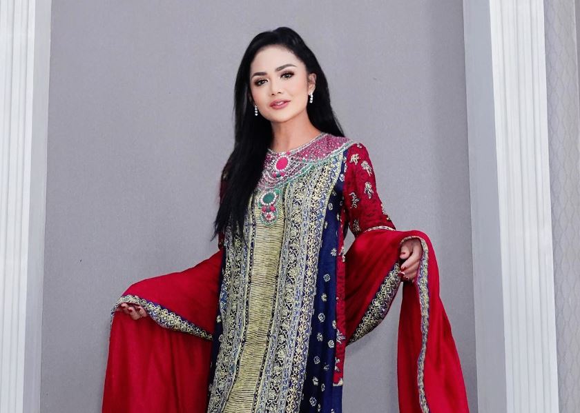 Tas Krisdayanti Tak Sengaja Terekspos, Warganet Kaget Harganya Capai Setengah Miliar: Gak Kuat!