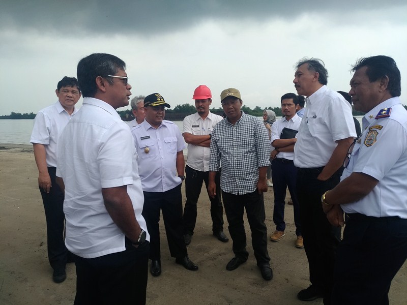 Kunjungi Pelabuhan Muara Sabak, Kemenko Kemaritiman Singgung Pelabuhan Ujung Jabung