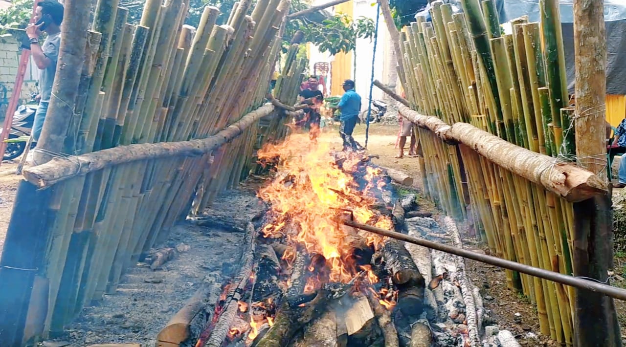 lemang-khunjak-makanan-khas-kabupaten-bungo-saat-hari-hari-besar.jpg