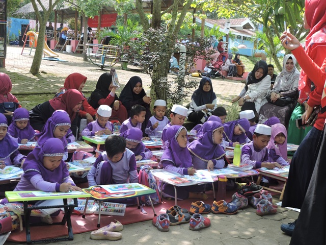 Refreshing dan Berlomba di Taman Wisata Air Kito