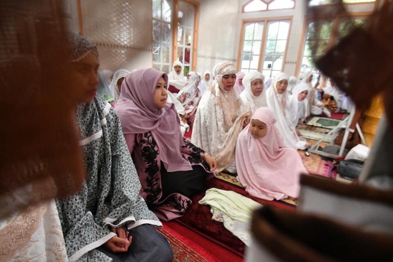 Cara Mengerjakan Shalat Idul Fitri Sendirian dan Berjamaah Lengkap Dengan Panduan Khutbah