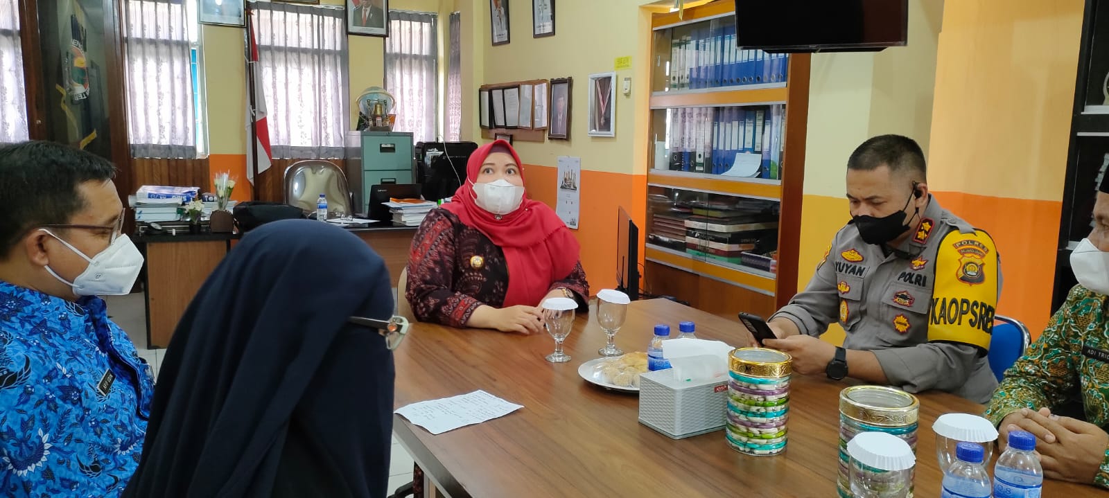 Puluhan Siswa TT Positif Covid-19, Bupati Masnah Langsung Cek ke Sekolah