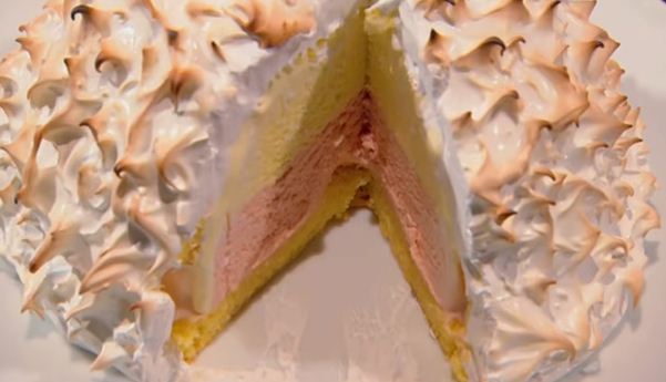 Nadya MasterChef Membuat Baked Alaska, Dessert Manis dengan Lapisan Meringue