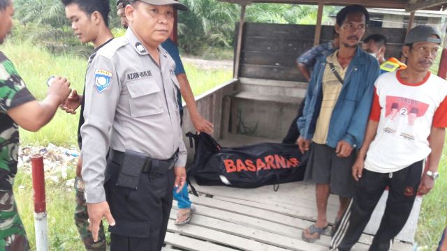 mayat-tenggelam-sungai-pengabuan_20171202_111353.jpg