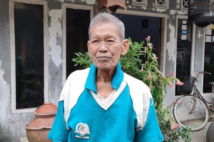 mbah-wardi-82-tahun-mengembalikan-rp-600000-bantuan-pemerintah-yang-bersumber-dari-blt-desa.jpg
