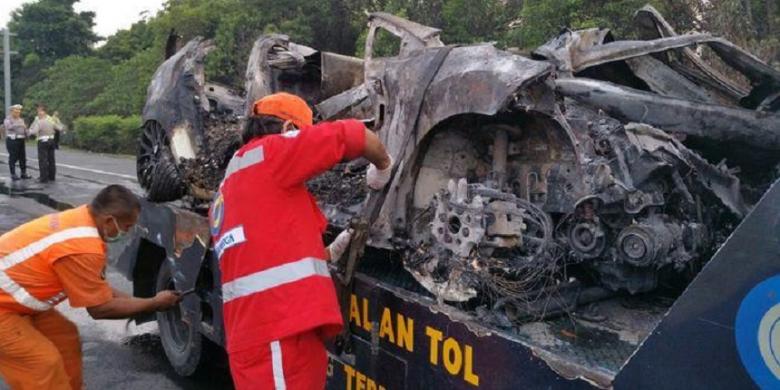 Lagi Kecelakaan Maut di Tol Jagorawi Tiga Orang Tewas, Kendaraan Oleng dan Terguling