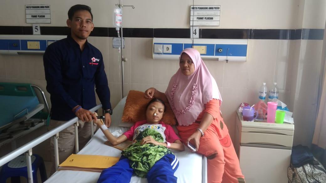 Monika Terbaring dengan Wajah Membengkak, Remaja Putri Ini Butuh Uluran Tangan, Ini Vonis Dokter