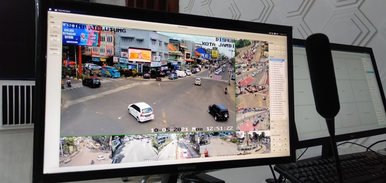 Dua Simpang di Kota Jambi Langganan Padat Lalu Lintas Hingga Macet Menjelang Hari Raya Idul Fitri