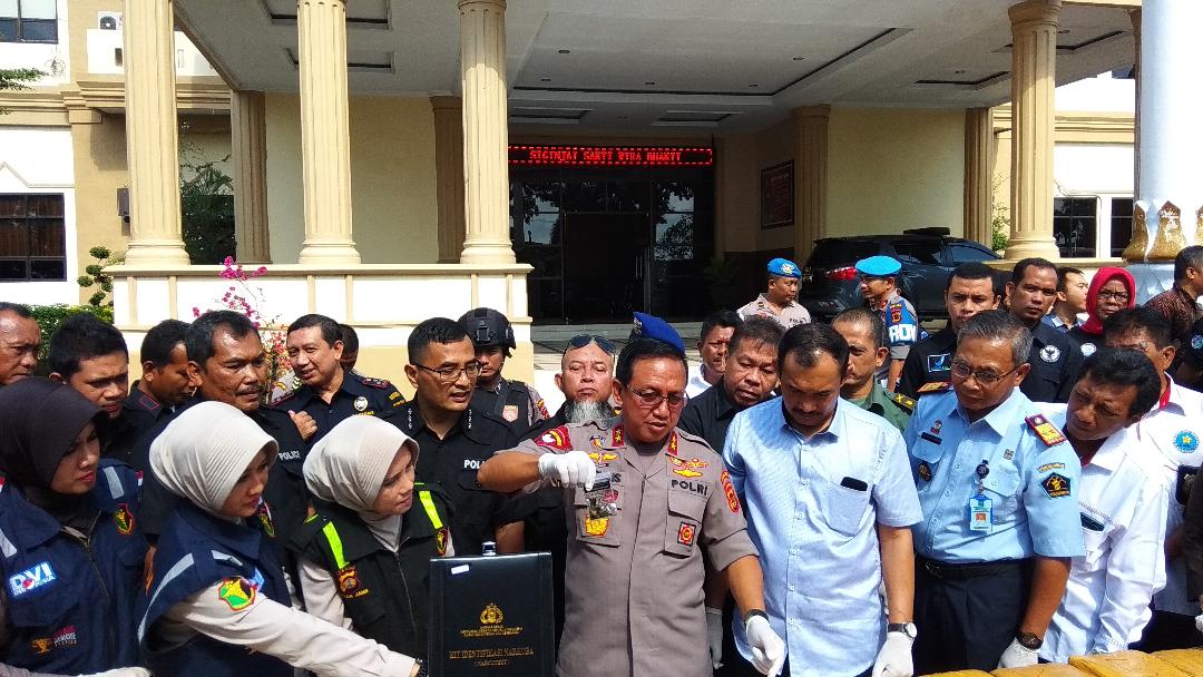 narkoba-senilai-rp10-milyar-dimusnahkan-pakai-mobile-incinerators-milik-bnnp-di-polda-jambi.jpg