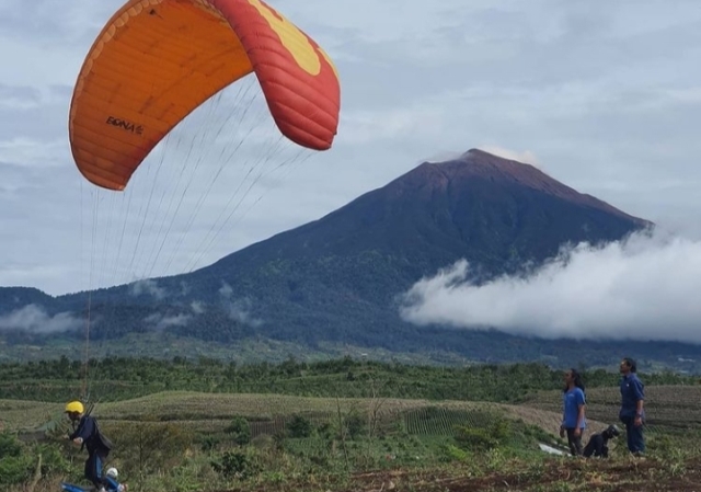 paralayang-kerinci.jpg