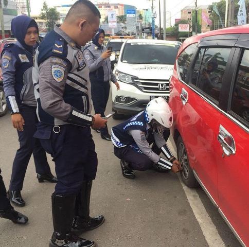 Denda 500 Ribu Bagi Pengendara yang Parkir Sembarangan Belum Bisa Diterapkan, Ini Sebabnya