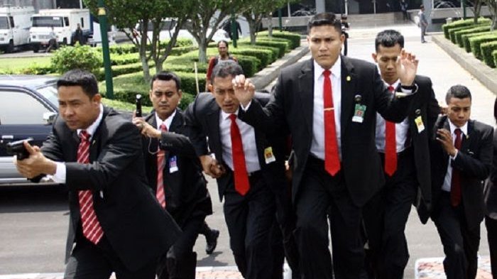 Aksi Paspampres Ini yang Jarang Diketahui, Mulai Beli Nasi Goreng Hingga Pesan Tiket Pesawat