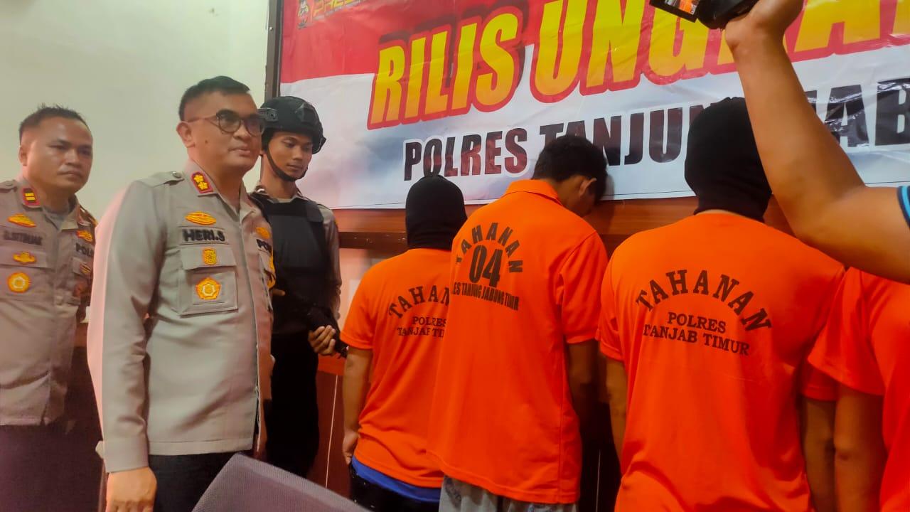 2 Tersangka Pengedar Sabu Jaringan Jambi Dibekuk Satnarkoba Polres Tanjab Timur