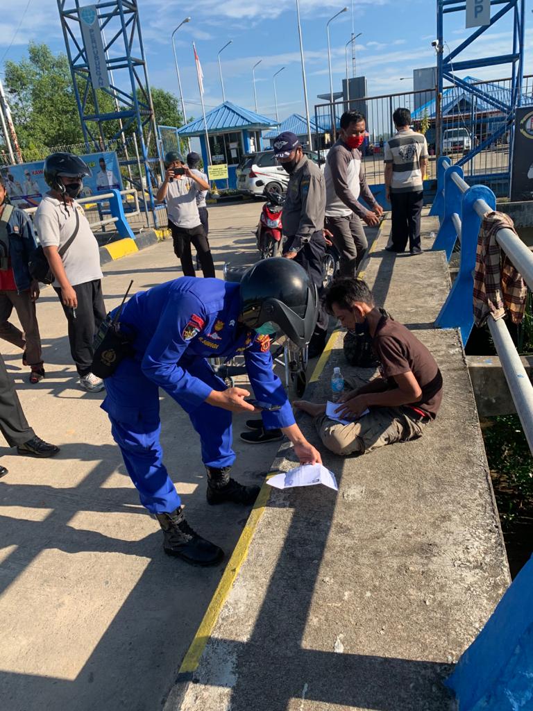 DETIK-DETIK Penumpang KMP Satria Pratama Hidungnya Mengalir Darah, Positif, Diisolasi di Tungkal