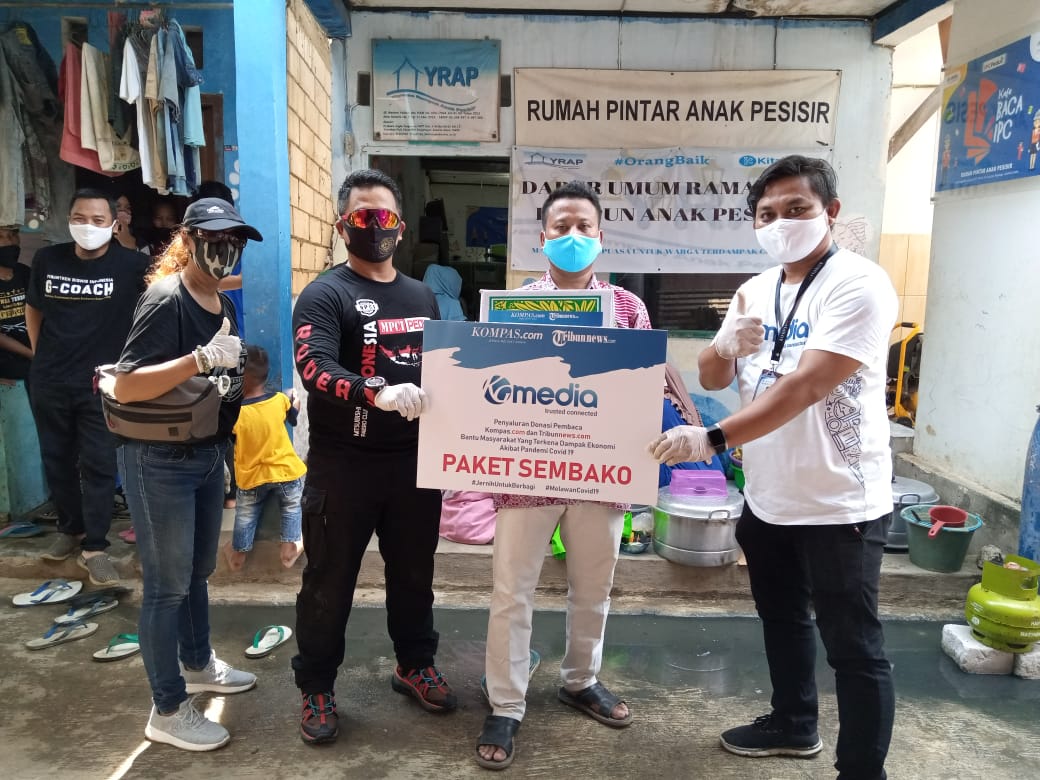 Kompas.com dan Tribunnews.com Serahkan Donasi Pembaca Setianya ke 3.728 Keluarga Terdampak Covid-19