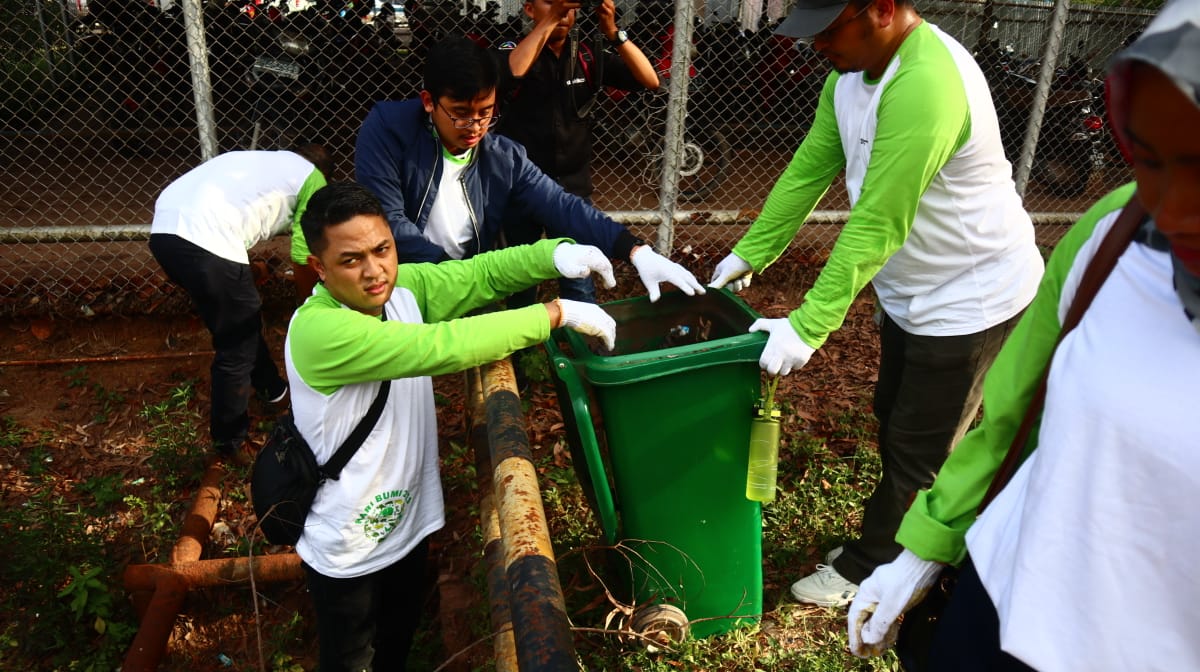 Peringati Hari Bumi, Pertamina EP Ajak Karyawan dan Masyarakat Peduli Lingkungan, Mulai dari Sampah