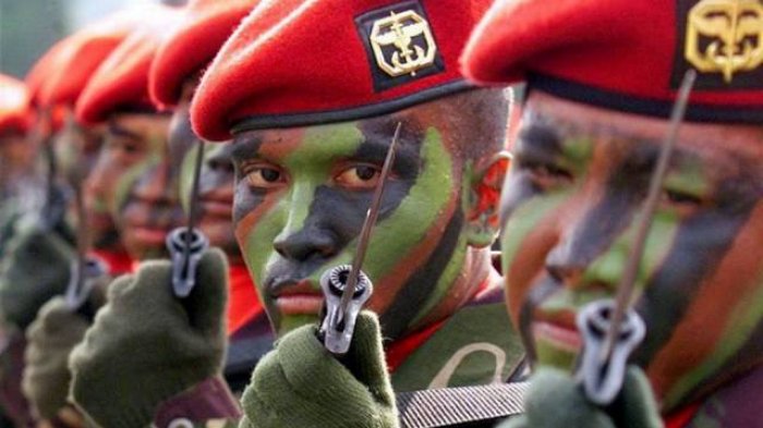 prajurit-kopassus-siap-tempour.jpg