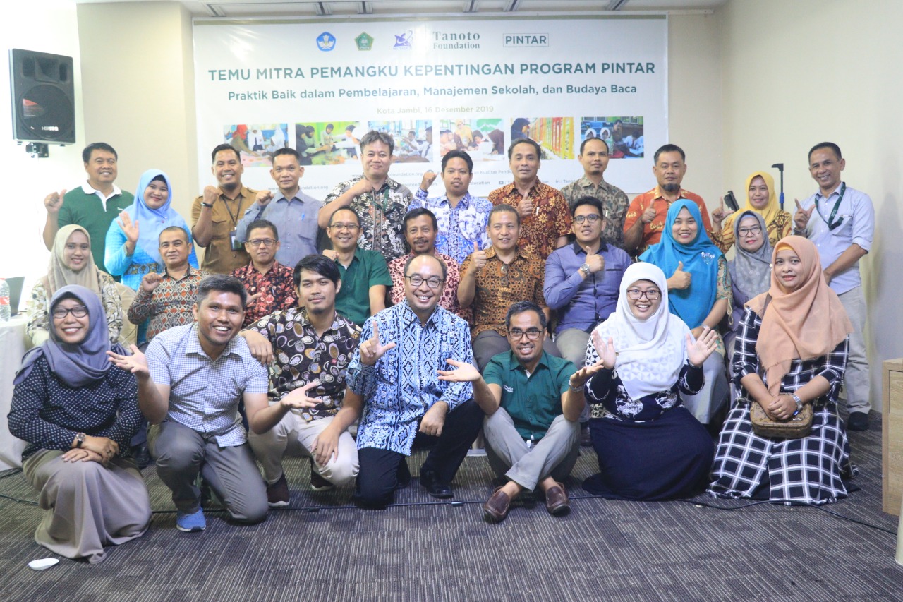 program-pintar-tanoto-foundation3.jpg