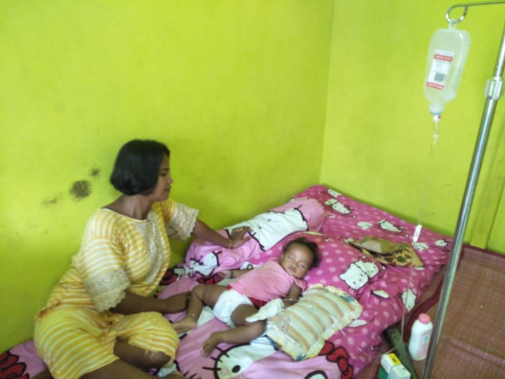 puskesmas-di-nipah-panjang-dipenuhi-pasien-balita.jpg