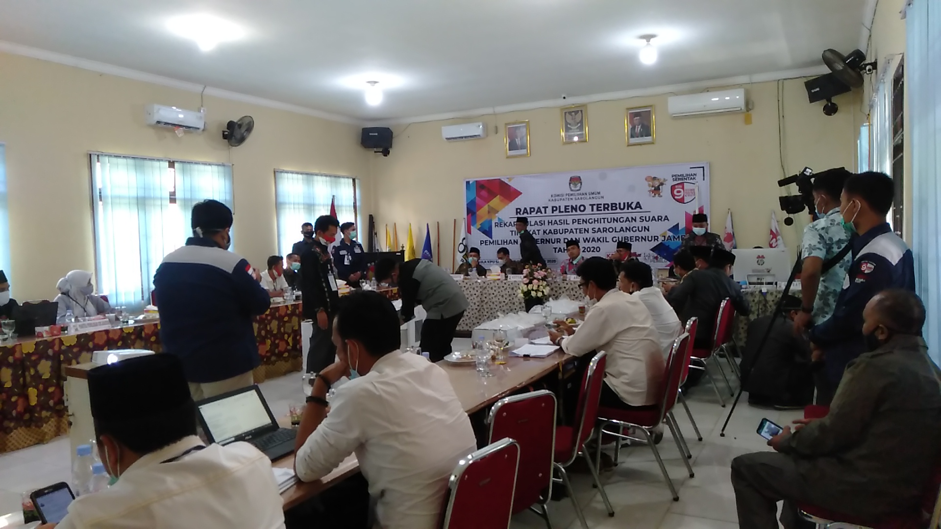 Pleno Pilgub di Sarolangun Sedang Berjalan, Rapat Dijaga Ketat Oleh Aparat