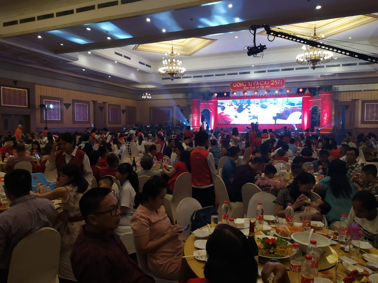 Rayakan Imlek di Abadi Suite Hotel & Tower THE YEAR OF THE RAT