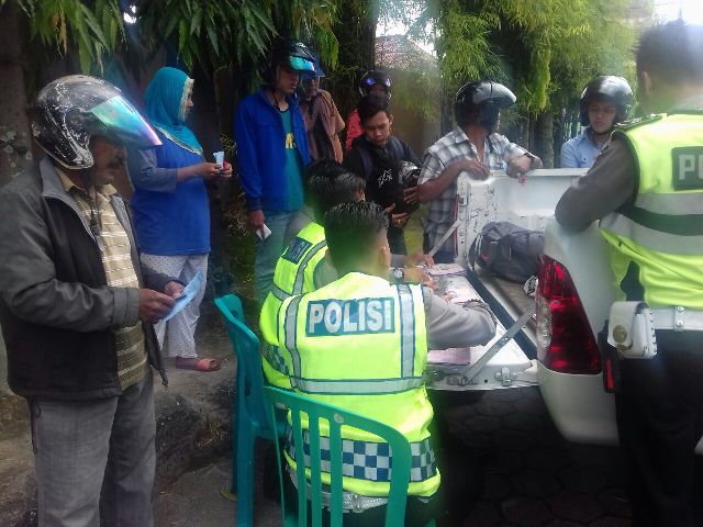 FOTO: Razia Kendaraan di Pasar Jambi, Puluhan Pengendara Ditilang