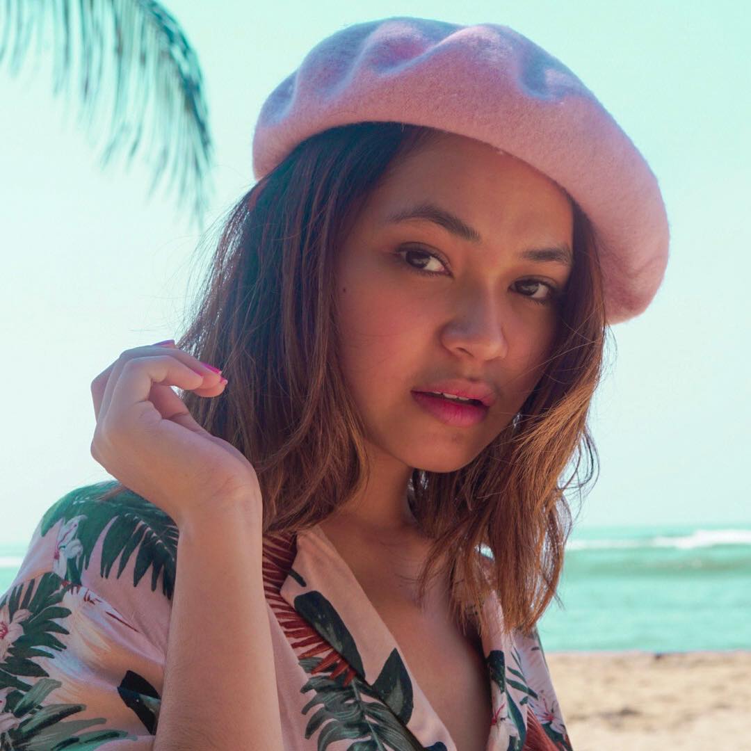 Pesona Regina Poetiray, Vokalis Baru Geisha Ini Mirip Momo? Yuk Lihat Deretan Potret Cantiknya