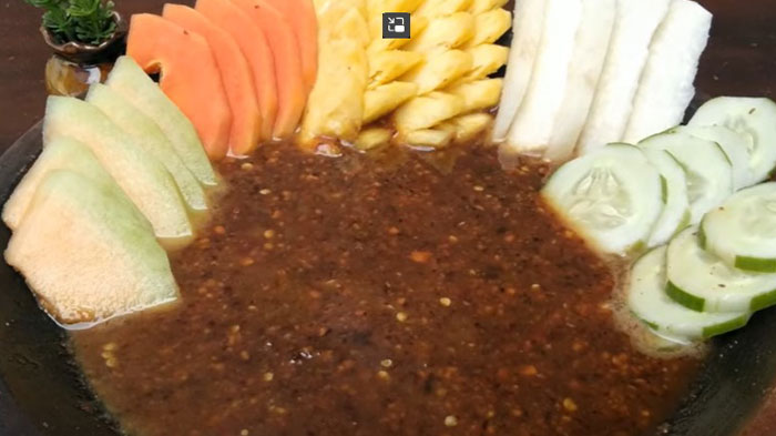 Resep Bumbu Rujak, Padukan Cabai Merah dan Cabai Rawit