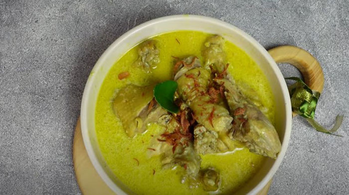 Resep Opor Ayam Lebaran, Nikmat dengan Ayam Kampung