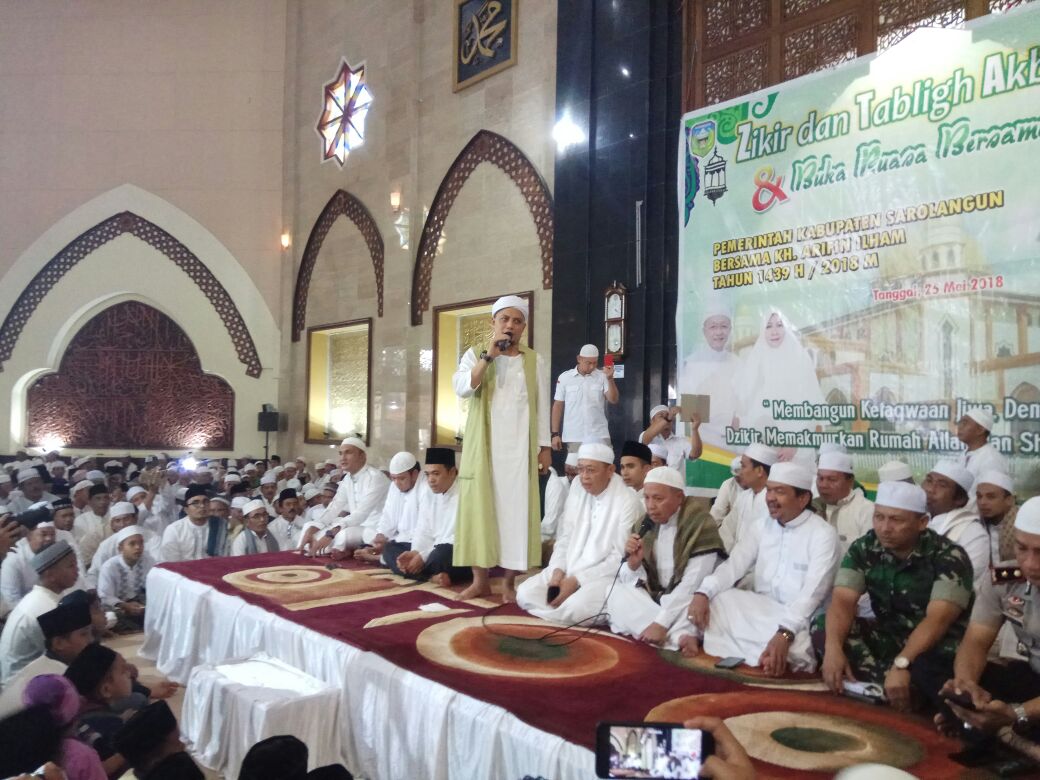 Tumpah Ruah Pengajian Bersama Ustaz Arifin Ilham di Bumi Sepucuk Adat Serumpun Pseko