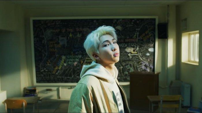 RM BTS Ingin Bisa Menyewa Kedai Kopi Mengobrol dengan ARMY