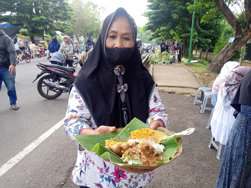 Kangen Makanan Khas Jawa, Mampir Aja ke Ratune Sego Pecel