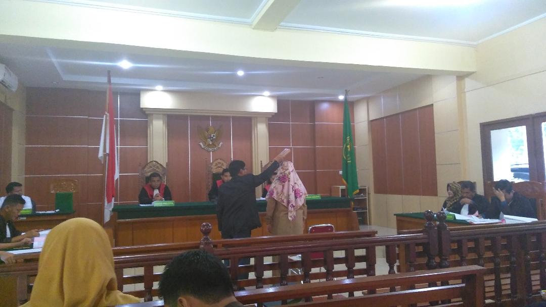 Dipersidangan, Saksi Ahli Sebut Dapati Barang Bukti dari Kwitansi dan Tanda Tangan Penerima Honor